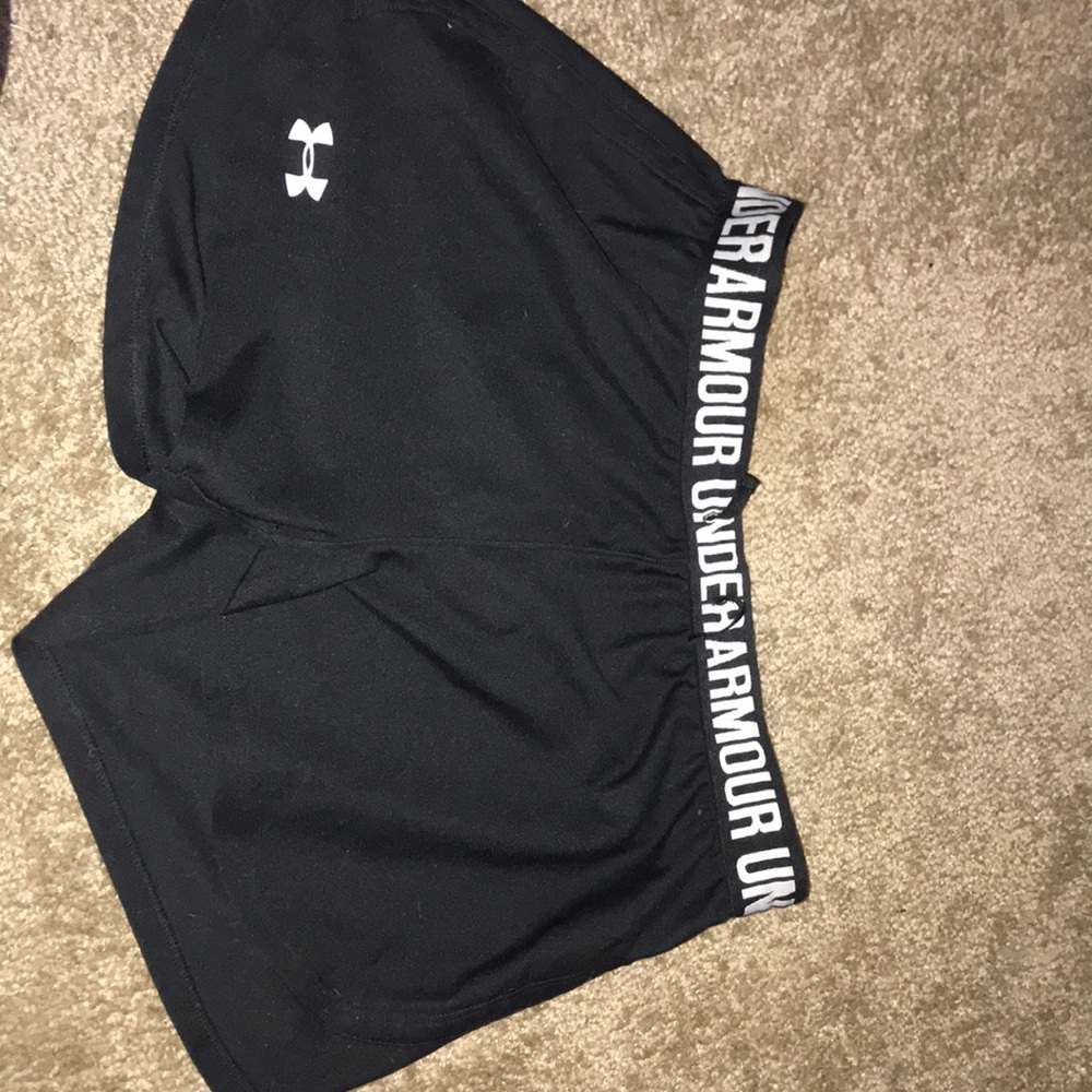 Under armor stretchy shorts